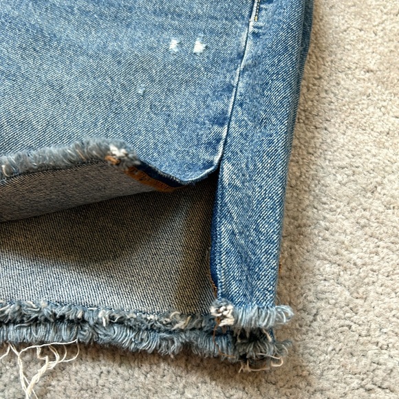 Levi’s 501 Shorts - Picture 5 of 5